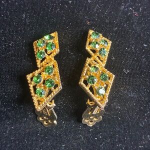 Vintage Lisner Emerald Green Rhinestone GoldTone ClipOn Earrings Art Deco Style